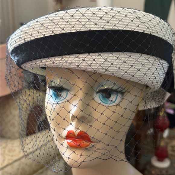 Designed by Sylvia Vintage 50s Stylish Black & White Veiled hat with bow main image 8